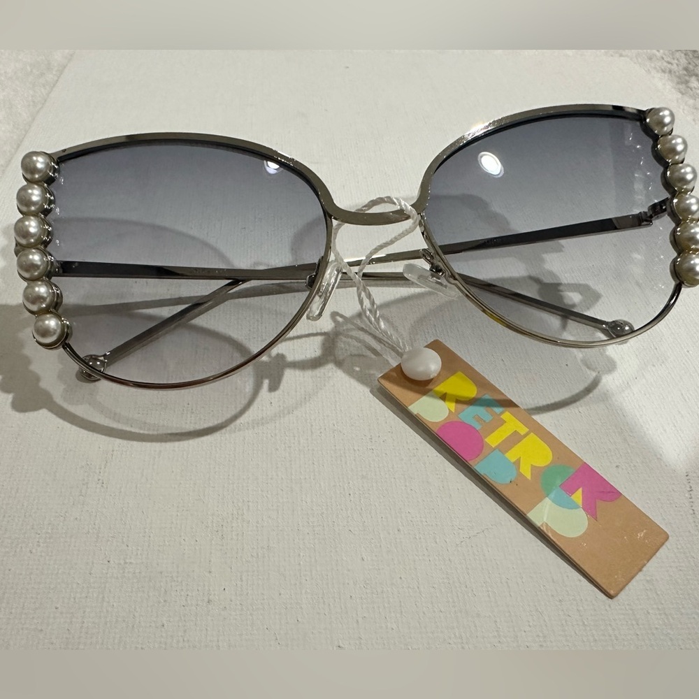 Women's silver frame  Sunglasses with pearl Accents
